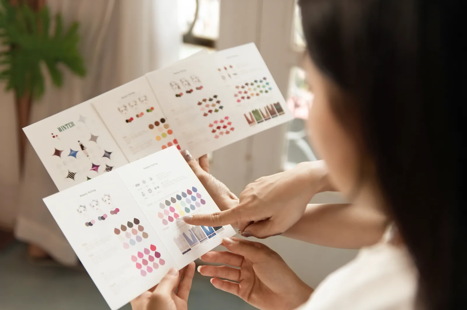 Hướng dẫn đặt Personal Color analysis cho khách du lịch quốc tế tại Hà Nội và TP.HCM (Có hỗ trợ tiếng Anh)