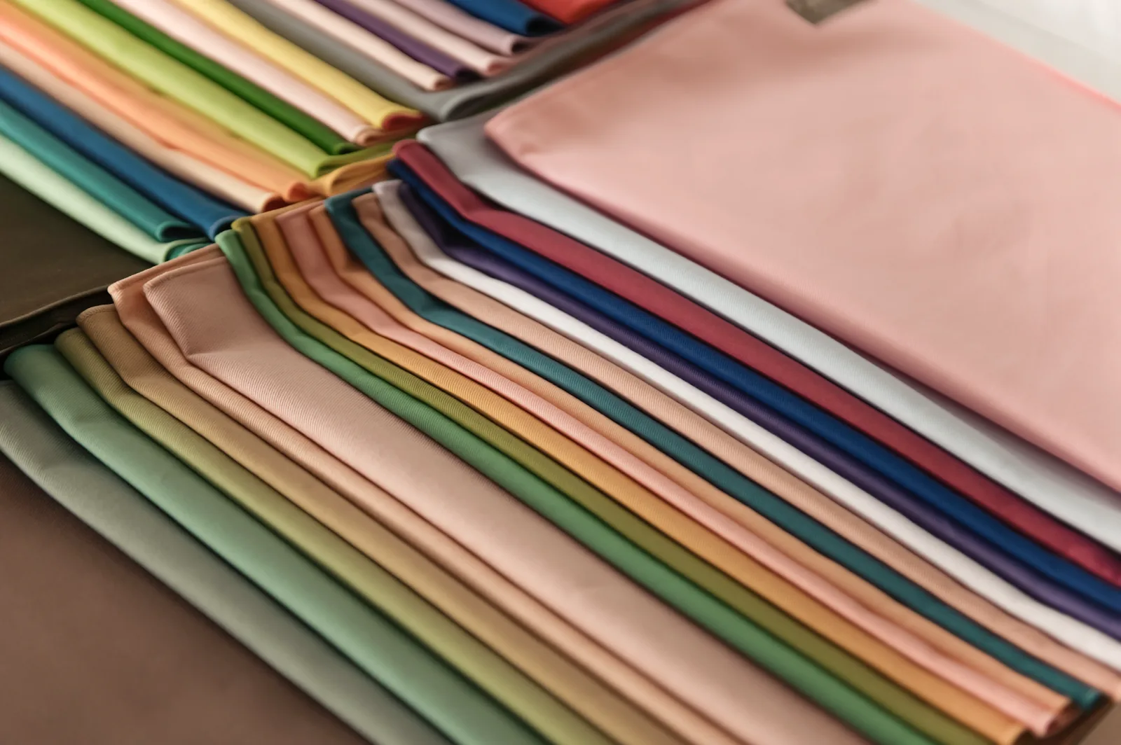 Bộ vải draping nhiều màu dùng trong phân tích Personal Color 16 Seasons